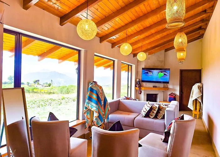 Laguna De Cuicocha Guest House